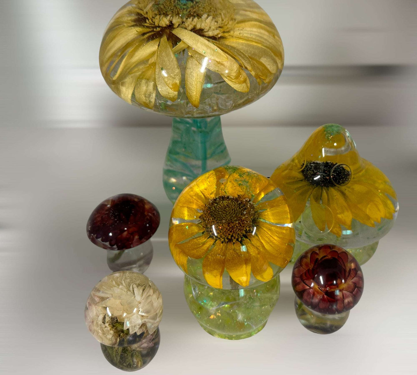 Glowing Floral Mushroom Set: Handcrafted Epoxy Resin Whimsical Fungi Magic