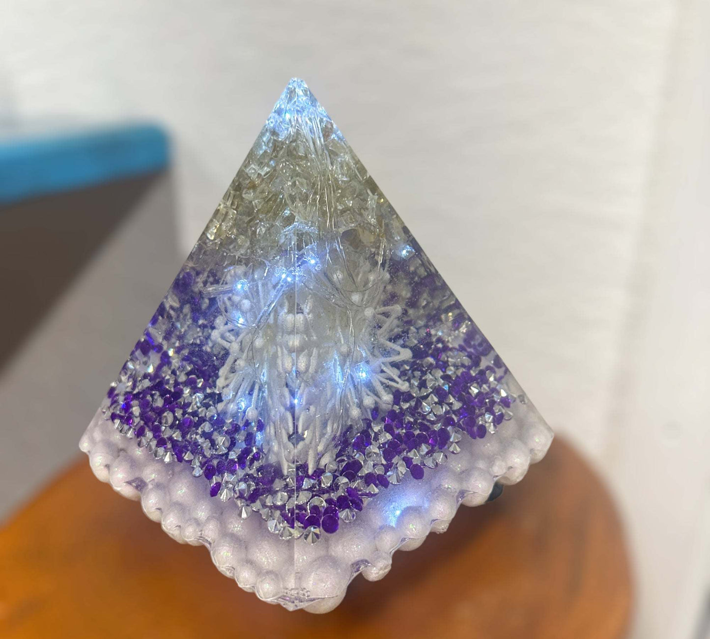 Snowflake Splendor Illuminated Resin Pyramid with Purple Diamonds